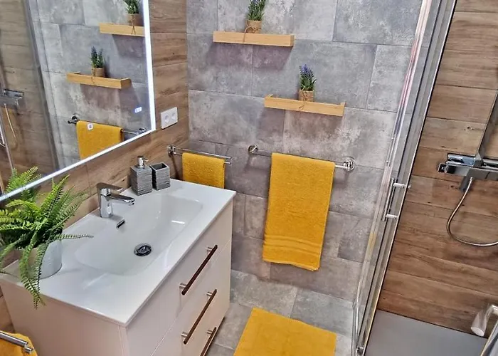 Vista Faro In מורו דל חאבלה